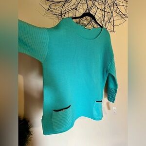 New with tags MARGARET WINTERS blue sweater. Knit size 1X